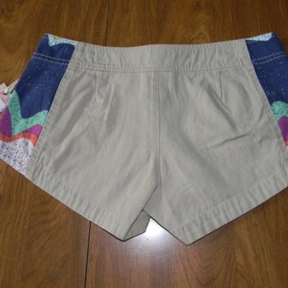 Quiksilver Lunar Shores Beachie 5 Sand Shorts NWT - Picture 2 of 3